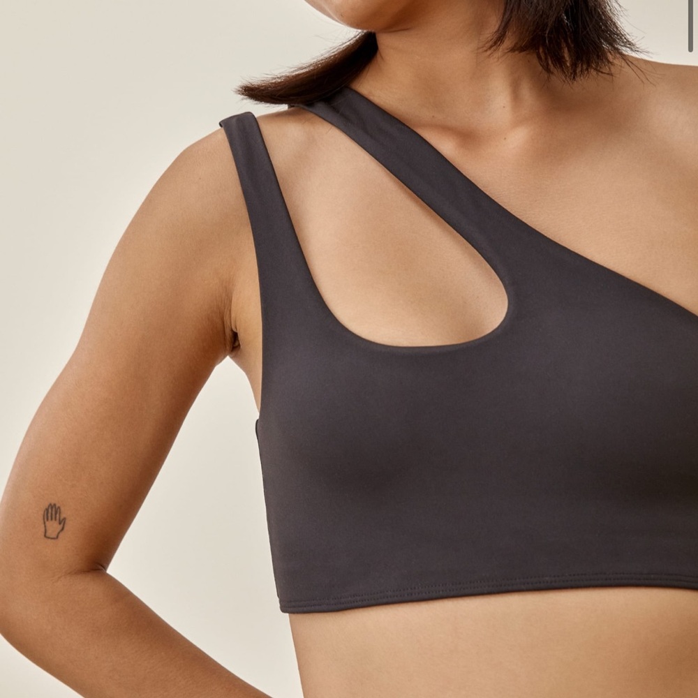 Reformation Simone Bra in black Size M NWT